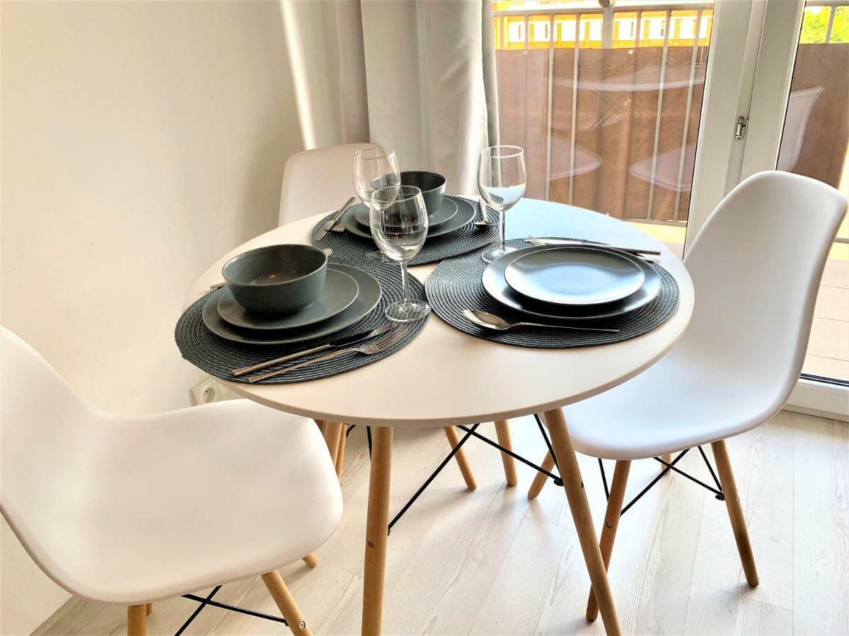 2-Room Apartment Nowy Dwór Mazowiecki Kültér fotó