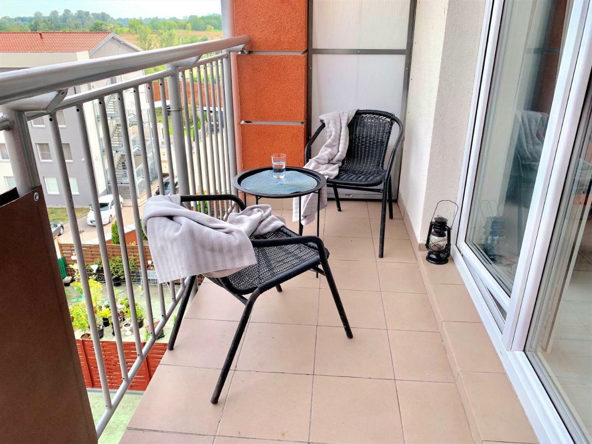 2-Room Apartment Nowy Dwór Mazowiecki Kültér fotó